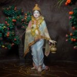 नवरात्रि का दूसरा दिन मां ब्रह्मचारिणी की प्रतिमा